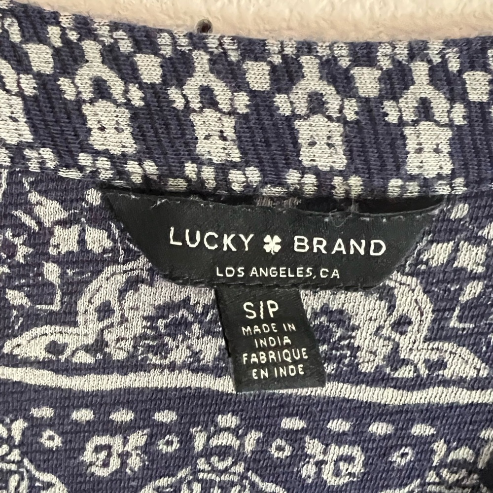 Lucky Brand Navy Blue and White V-Neck Graphic 3/4 Sleeve Blouse - Picture 2 of 5
